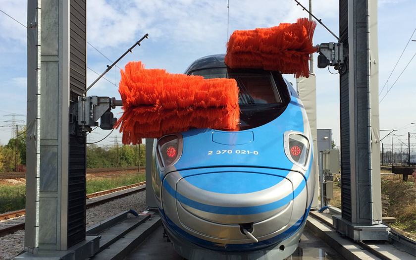 Spălătorie automată material rulant